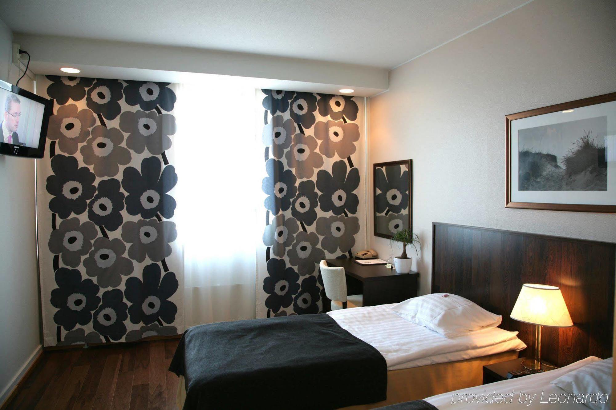 Hotel Emilia Hameenlinna Exterior photo